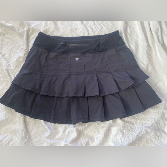 Ivivva Set the Pace skirt - Picture 2 of 4
